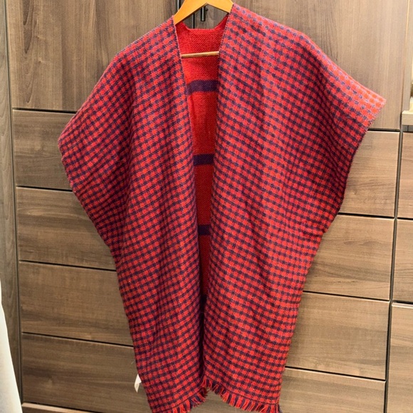 NWT LOFT Reversible Red and Blue Plaid Poncho - Picture 7 of 7
